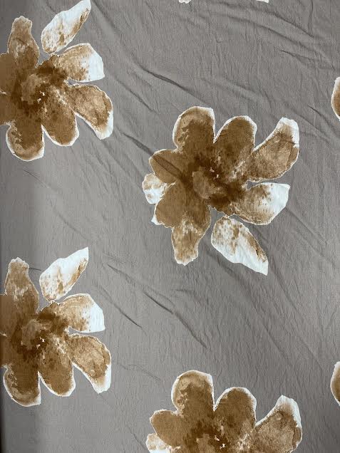 Jumbo Rust Floral on Beige | Viscose | Made in Italy