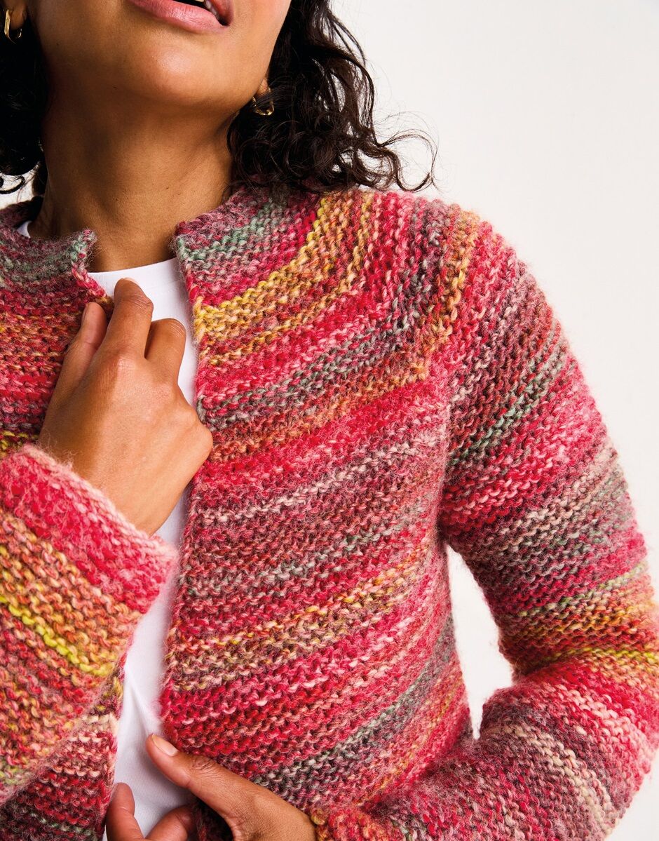 REAL GEM JACKET KNITTING PATTERN IN JEWELSPUN WITH WOOL CHUNKY Self Striping Yarn