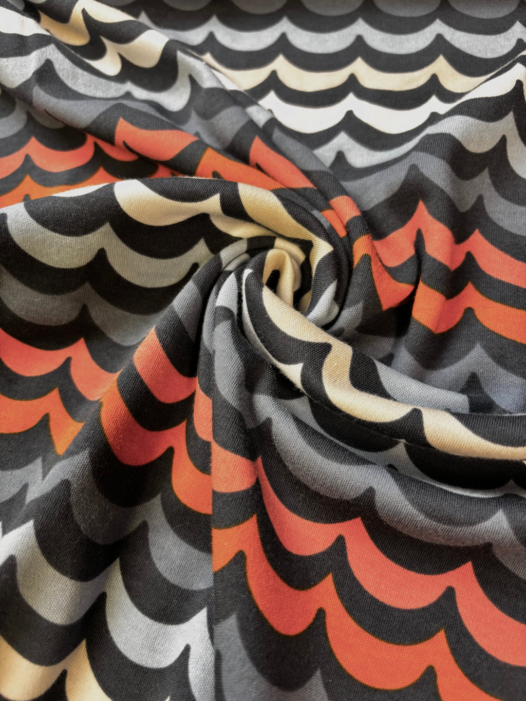 Pop Waves Interlock