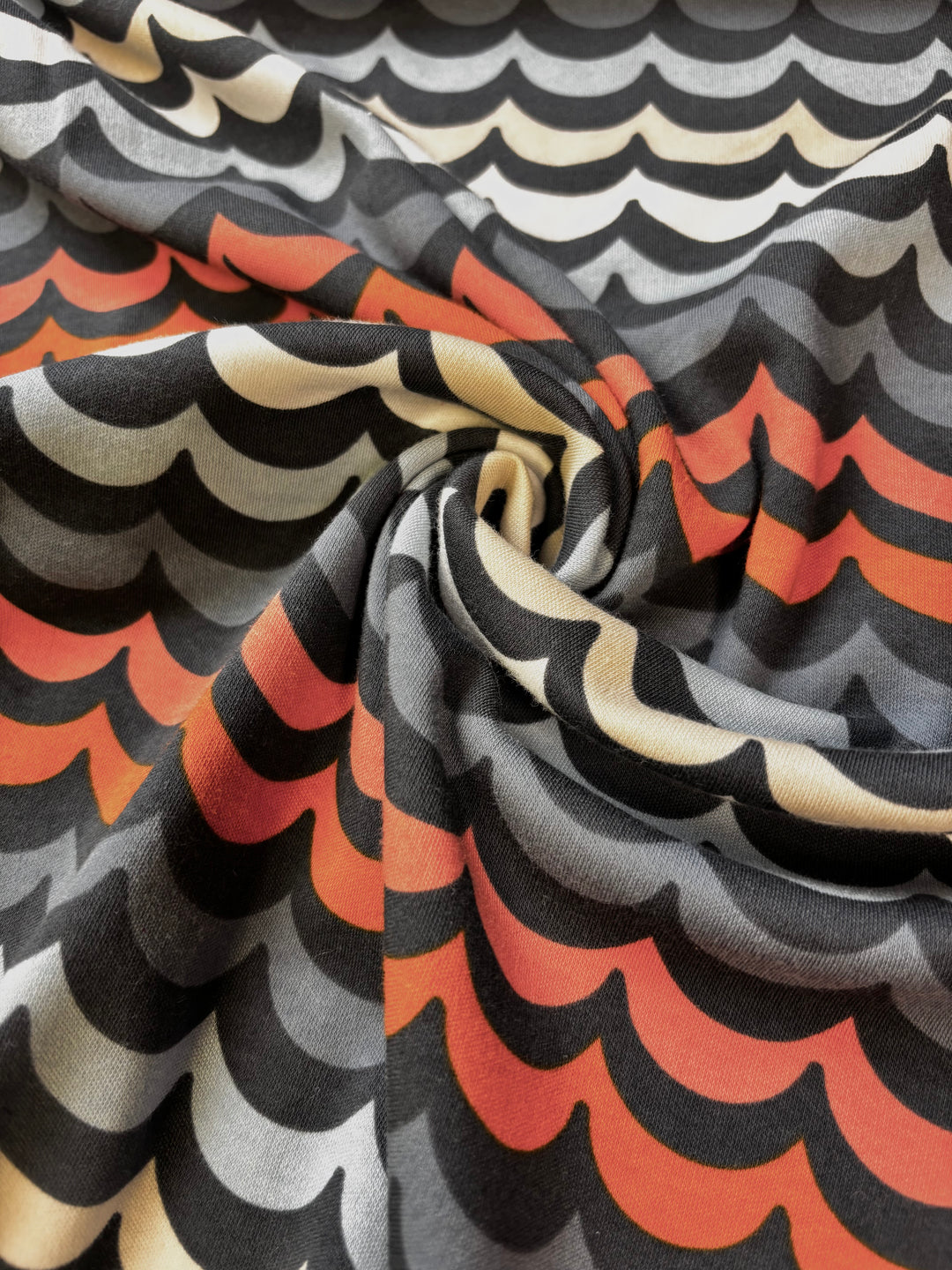 Pop Waves Interlock