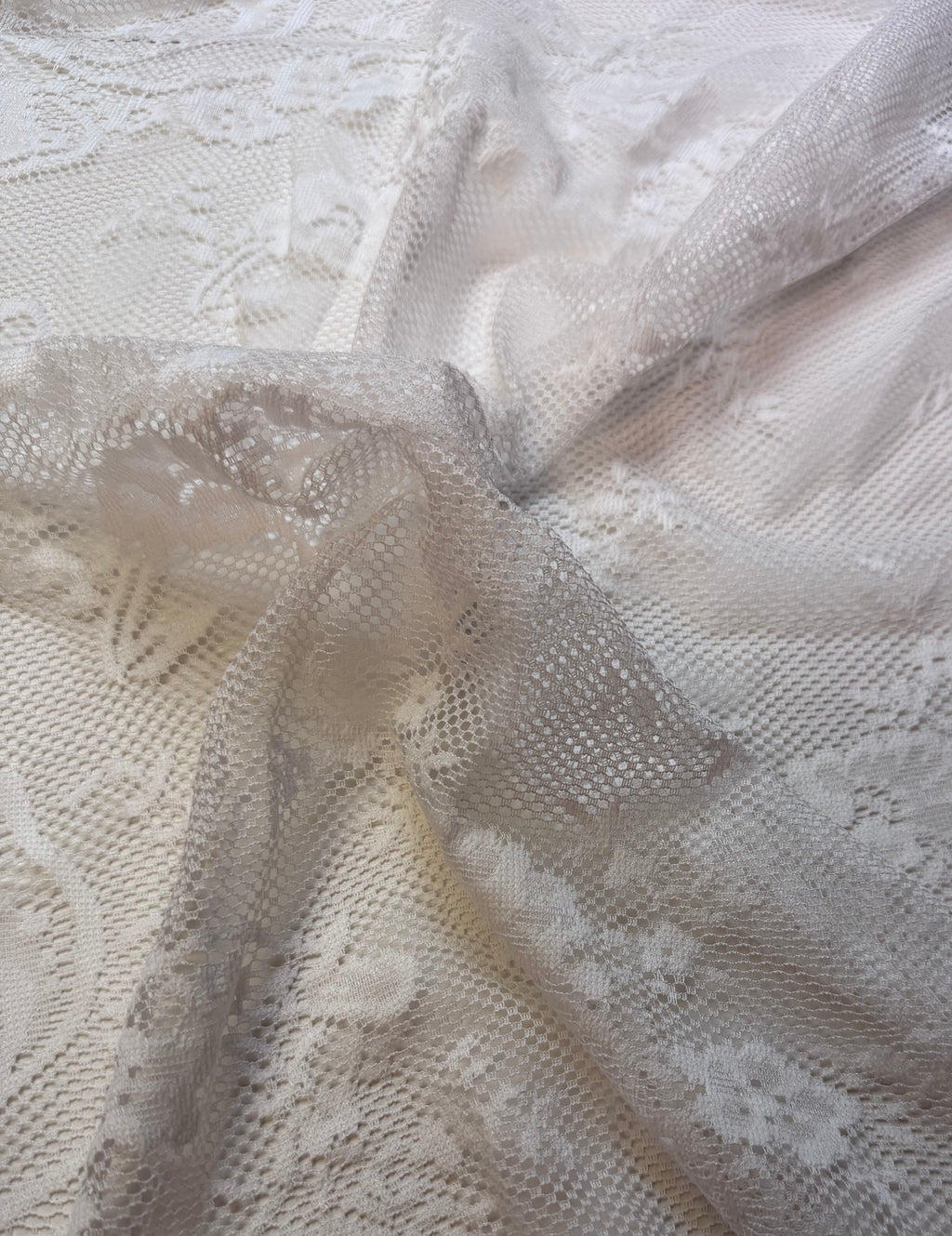 White | Scalloped Lace Panels