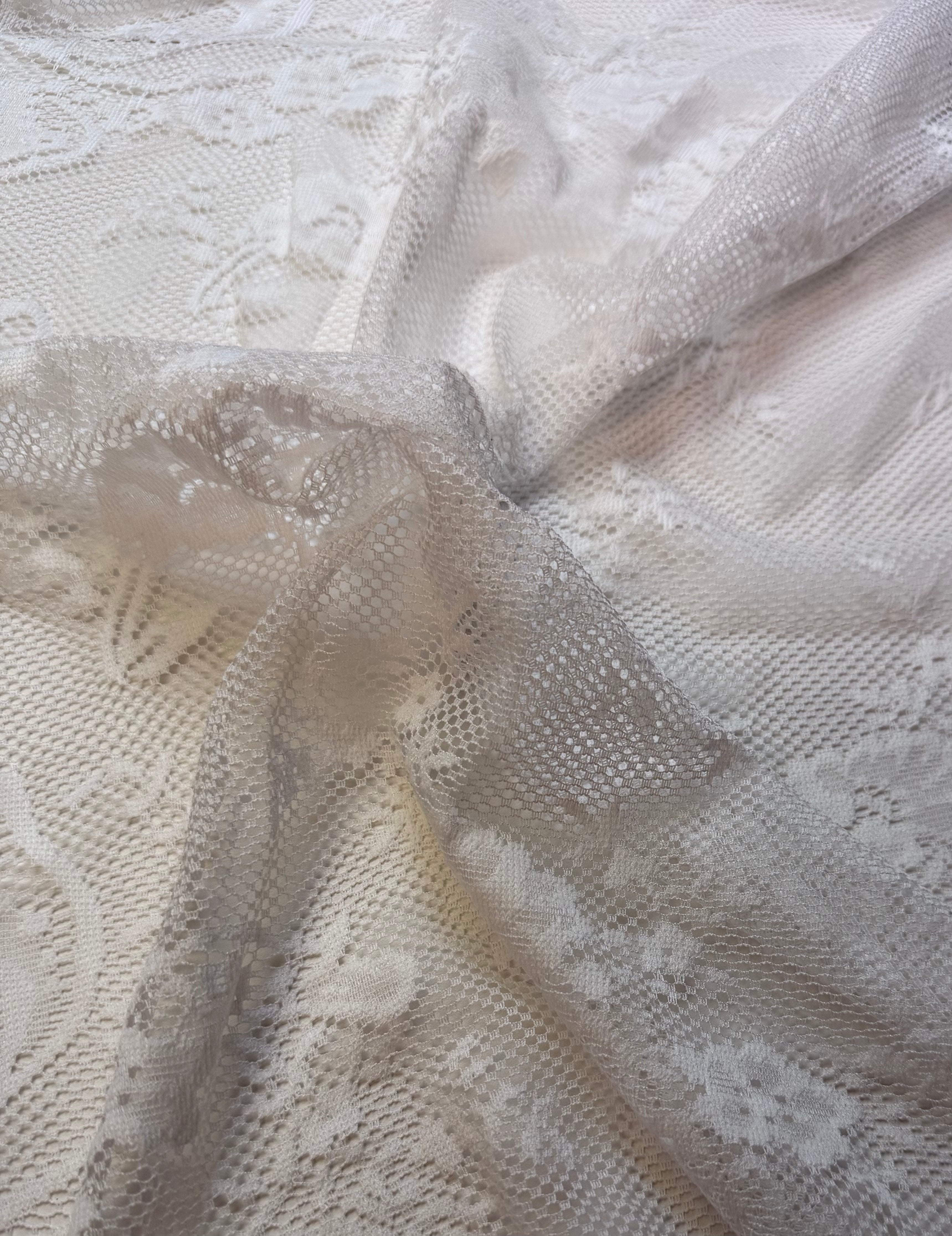 White | Scalloped Lace Panels