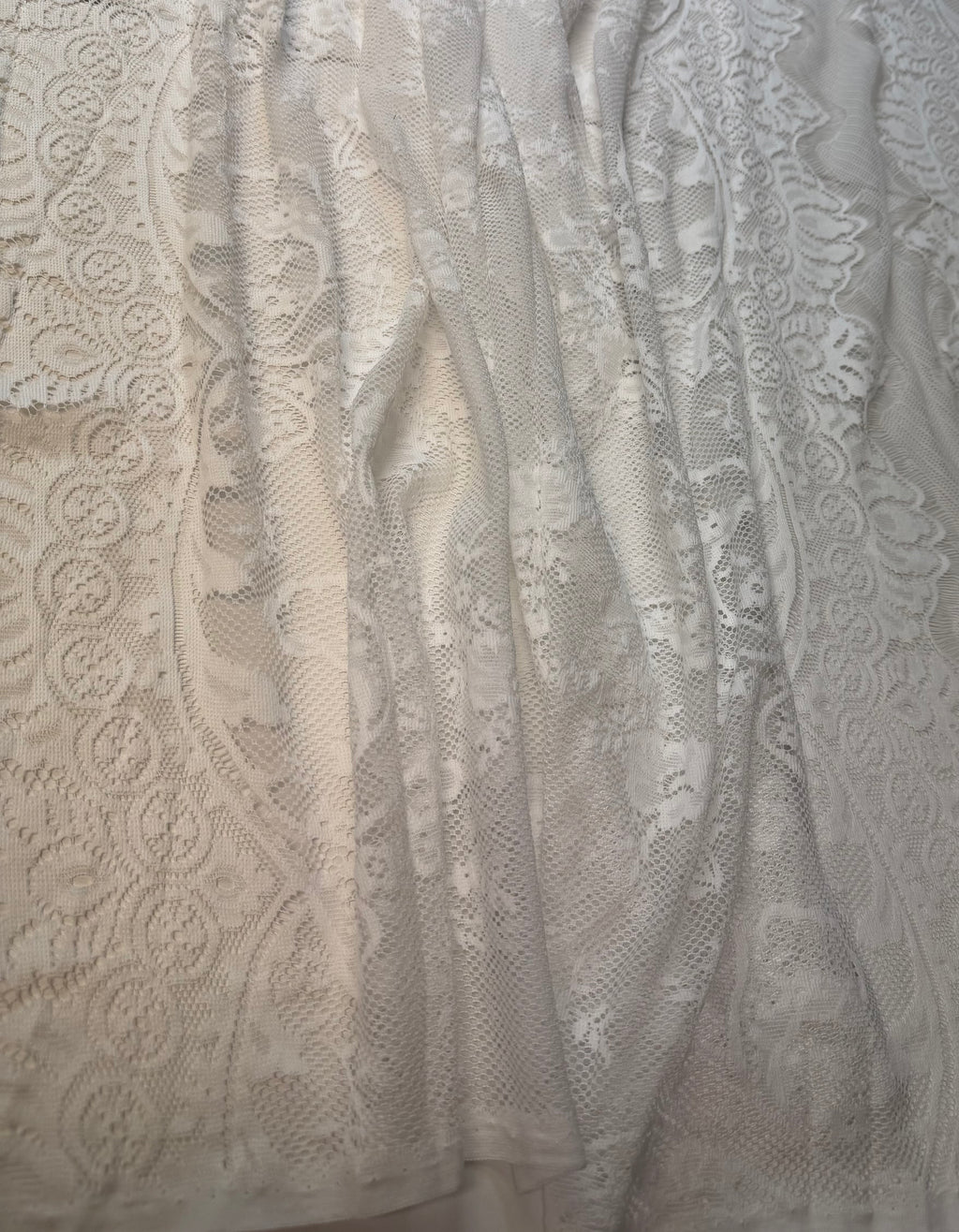 White | Scalloped Lace Panels