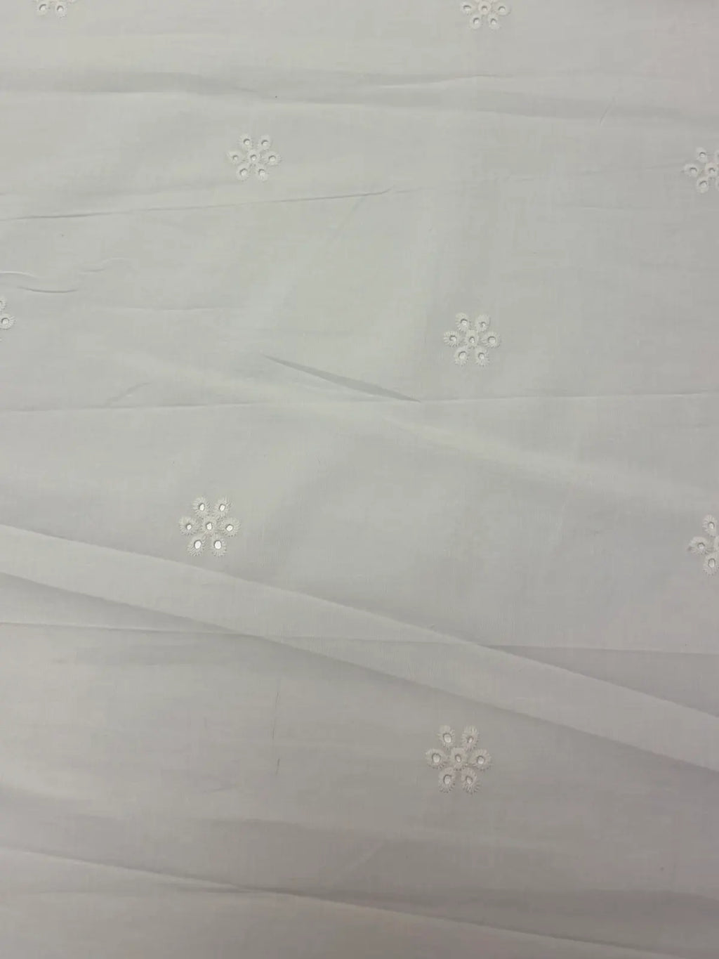 White Sparse Floral with Scallop Selvedge Sangallo Eyelet Cotton | Lace | Made in Italy
