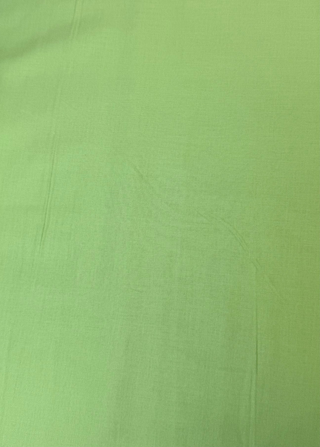 Greenery Solid | Quilter's Cotton