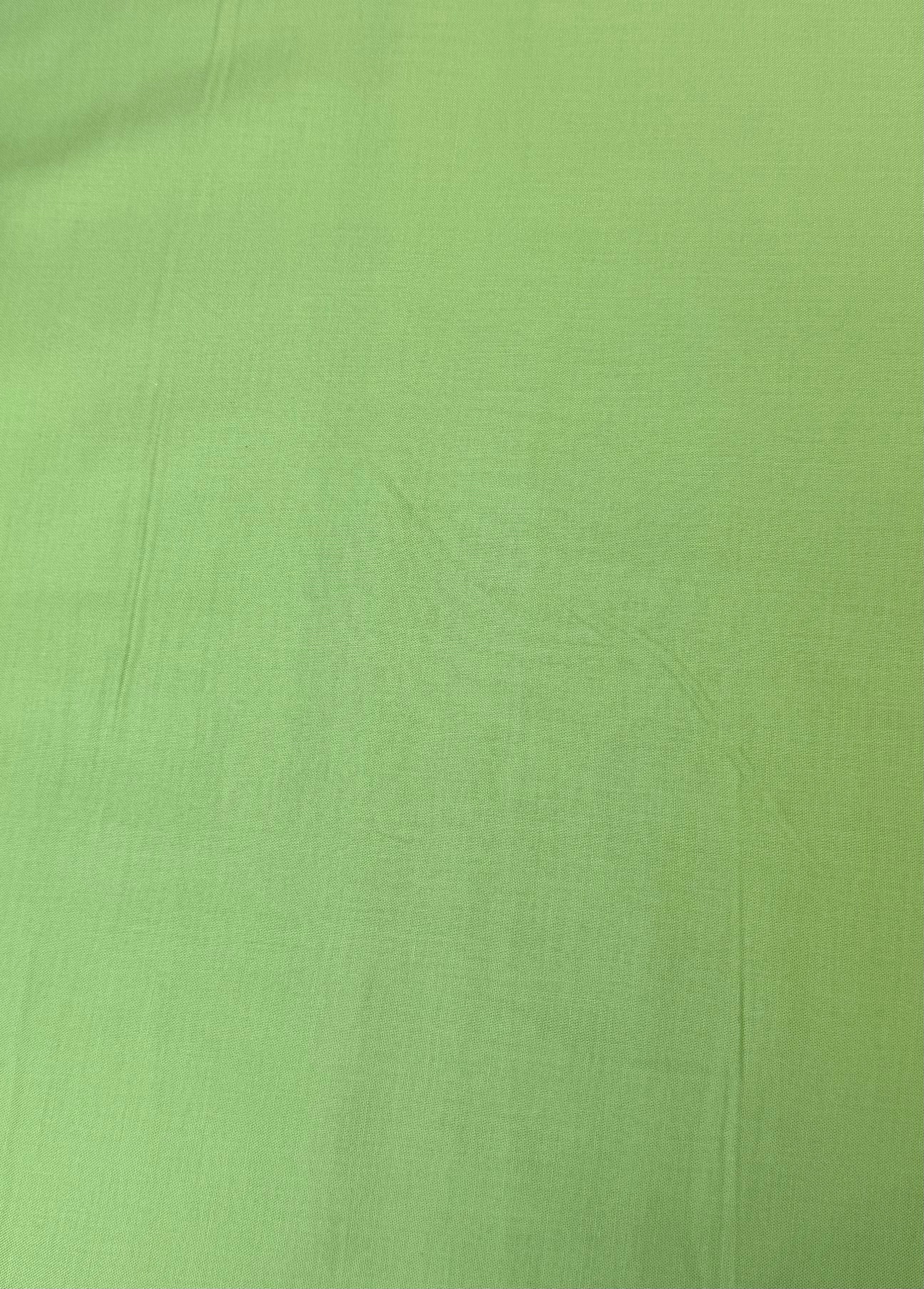 Greenery Solid | Quilter's Cotton