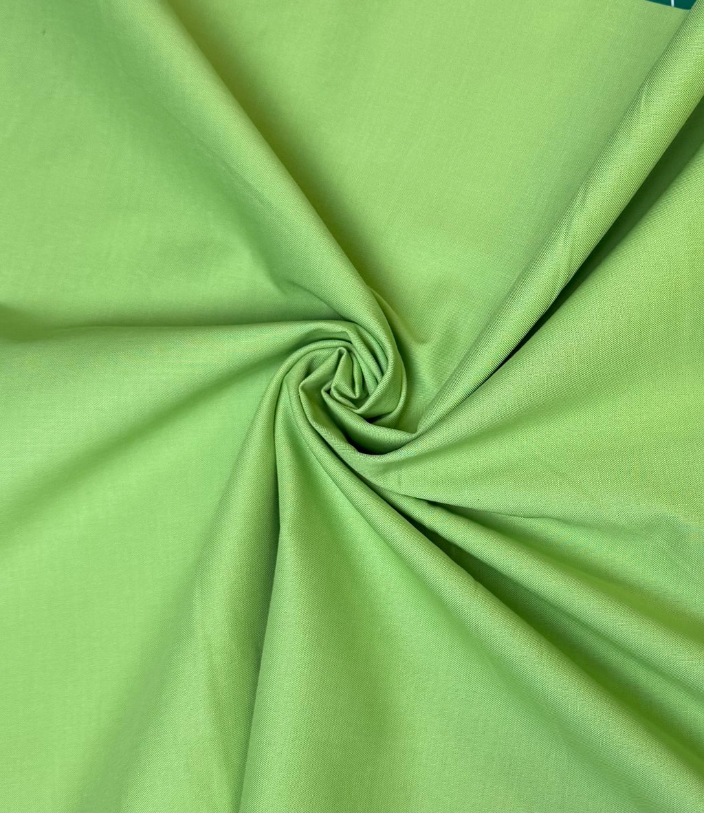 Greenery Solid | Quilter's Cotton