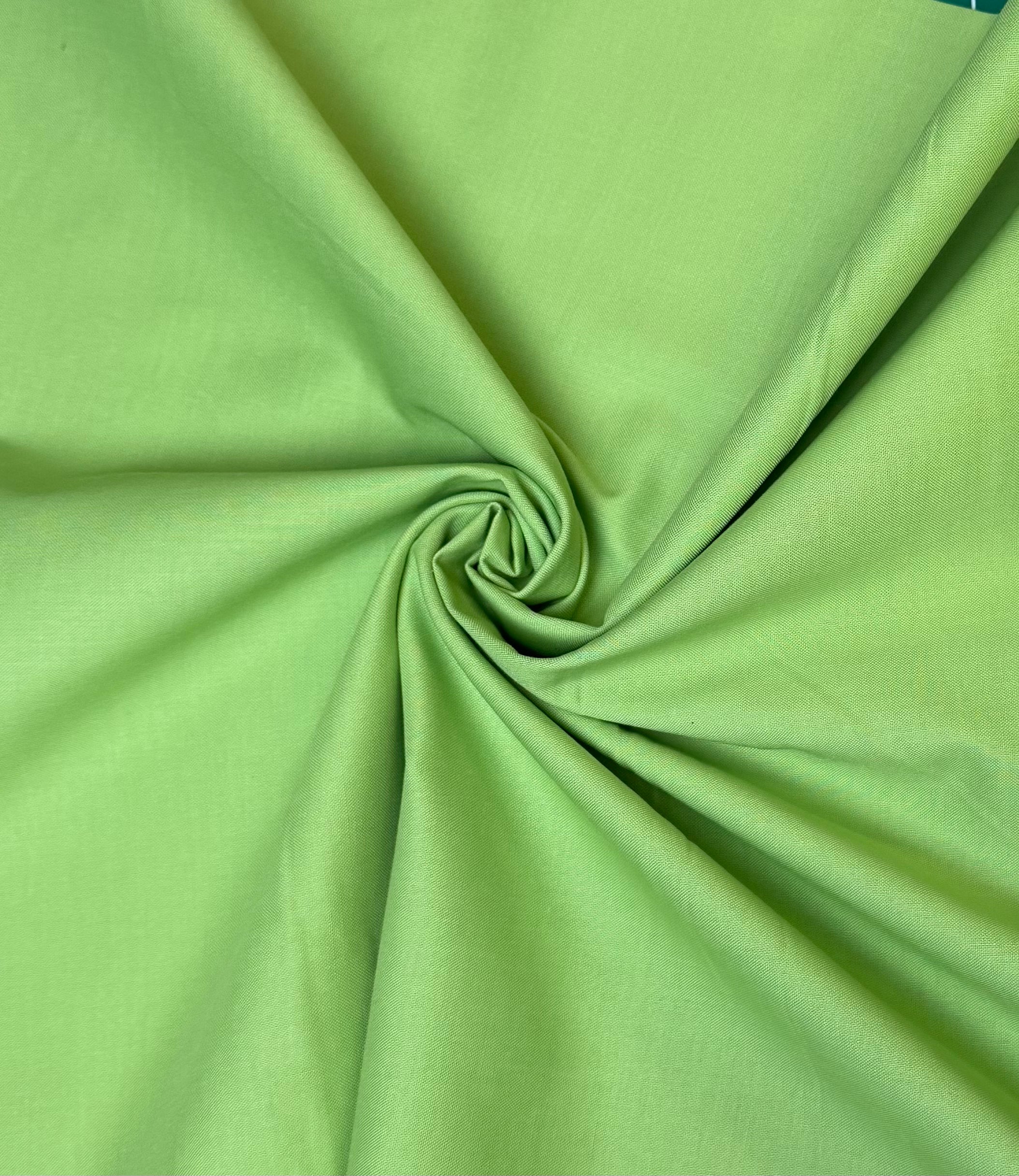 Greenery Solid | Quilter's Cotton
