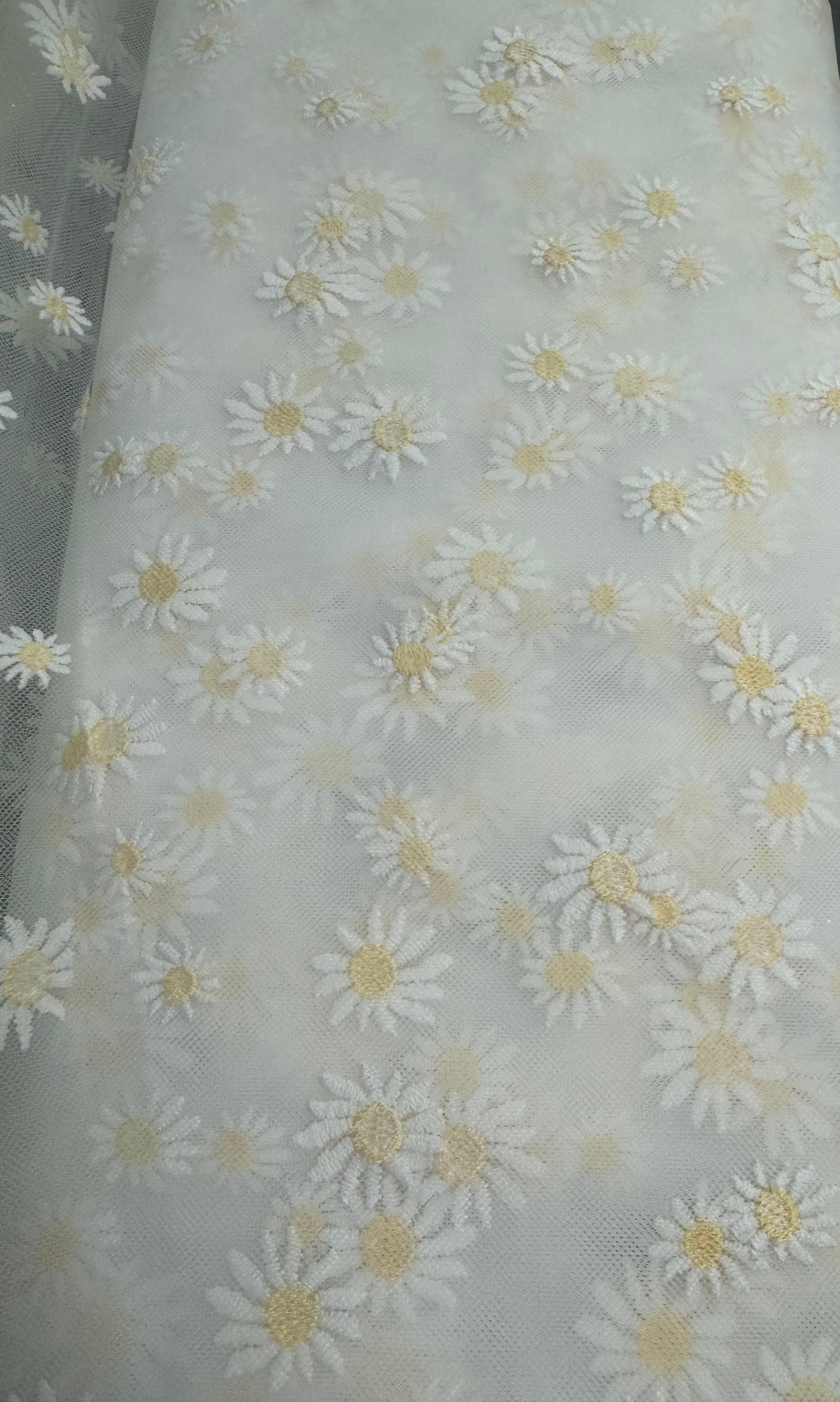 Embroidered Daisies on  Mesh | Mesh