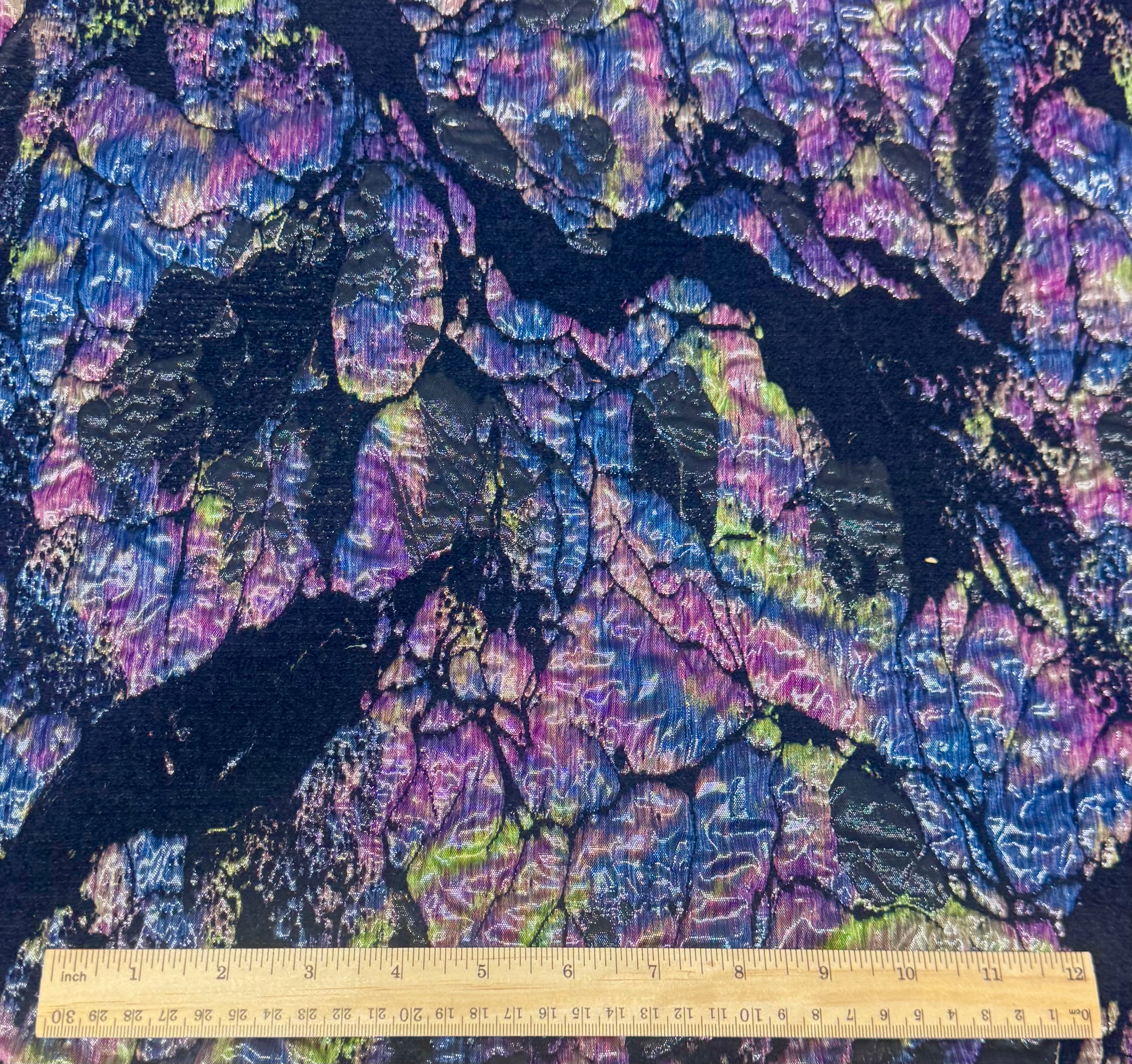 Abstract Crinkle in Purple | Metallic Jacquard Brocade | Made in Italy