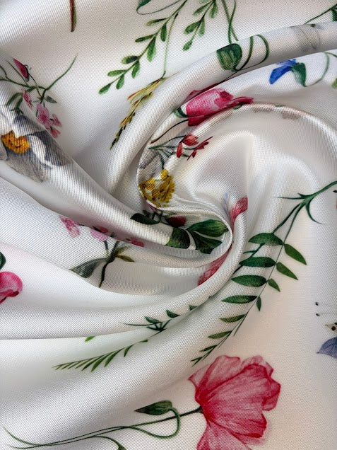 Poly Blend Floral on White | Made in Italy