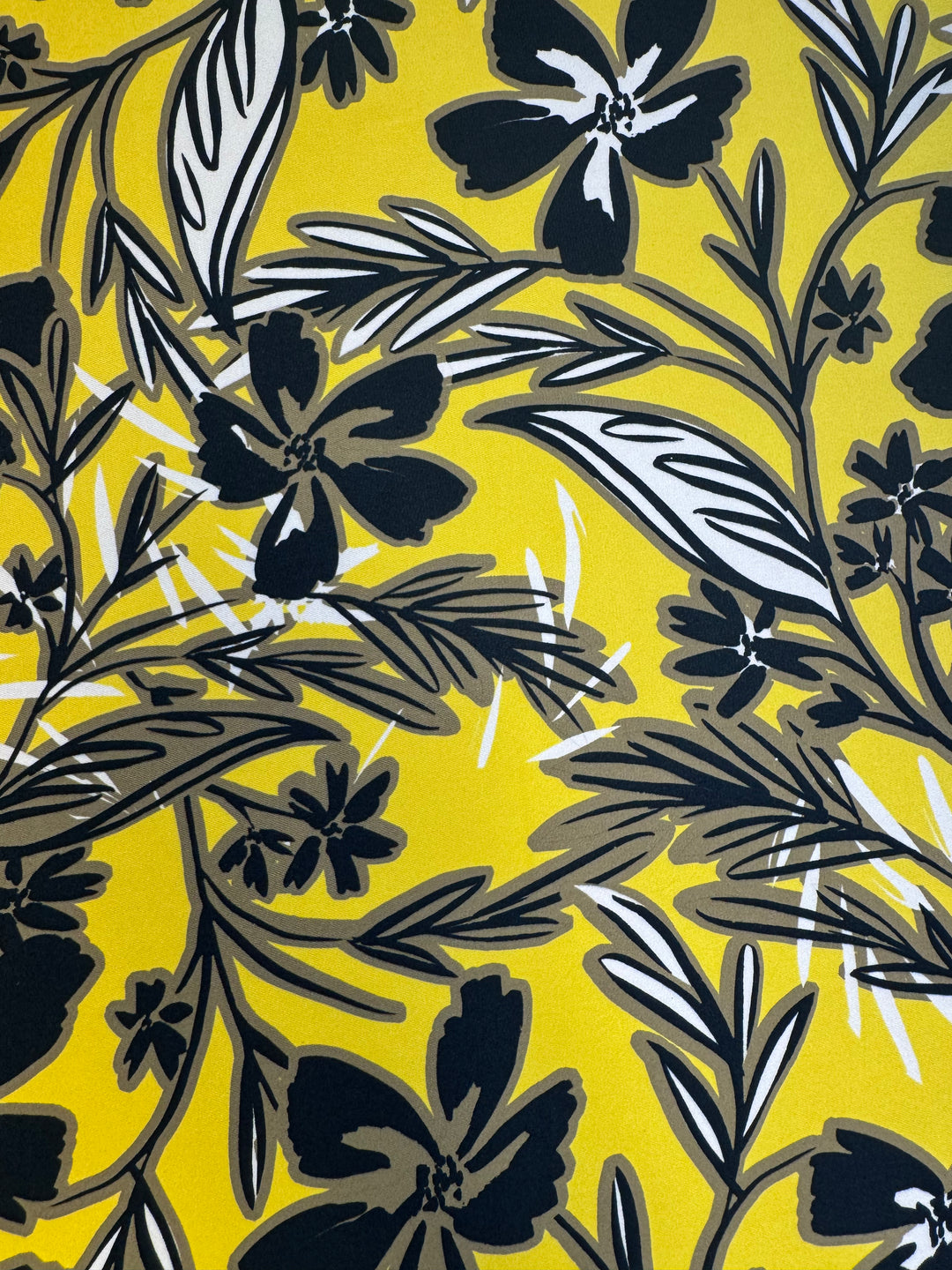 Yellow-beige floral | Carolina Herrara