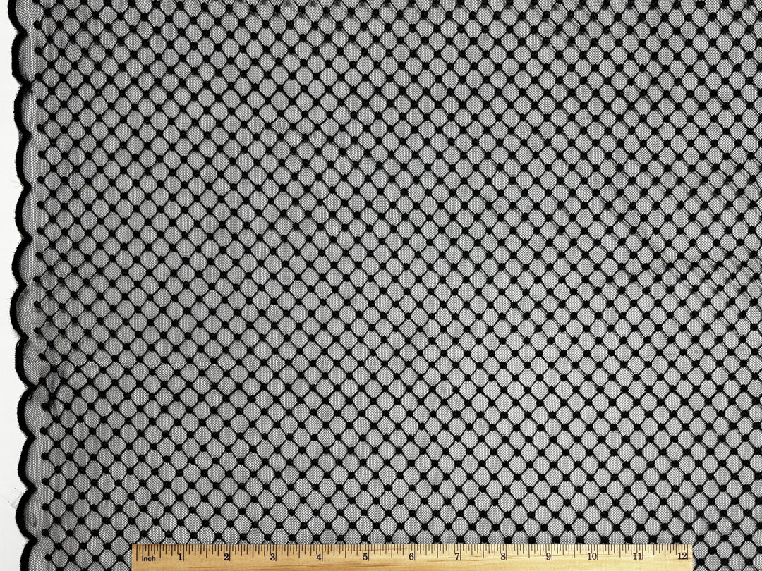 Dotted Line Border Black | Lace