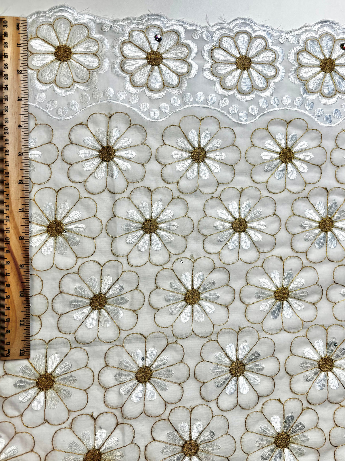 Daisy Embroidery Gold | Tulle