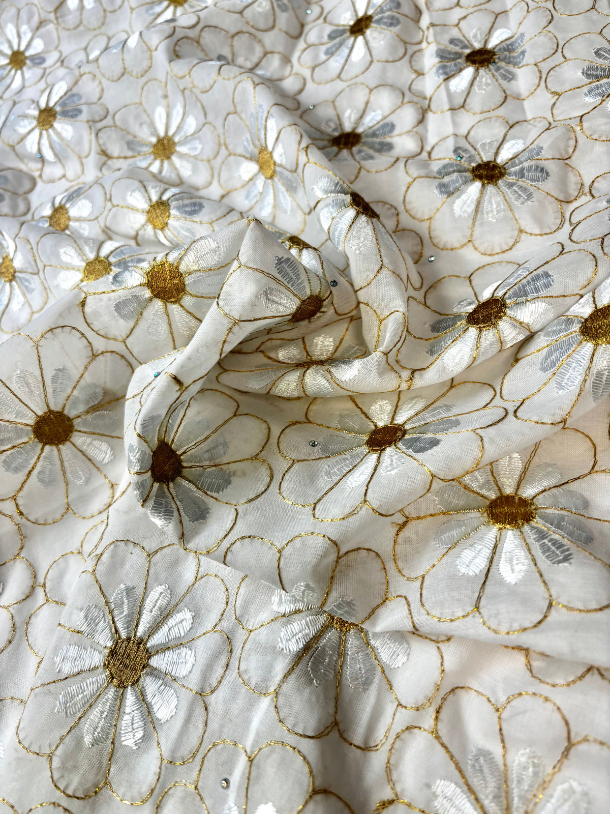 Daisy Embroidery Gold | Tulle