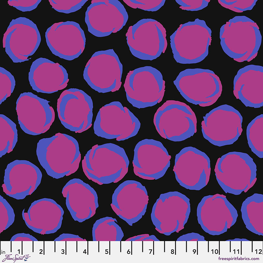 Twist in Black| by Kaffe Fassett |