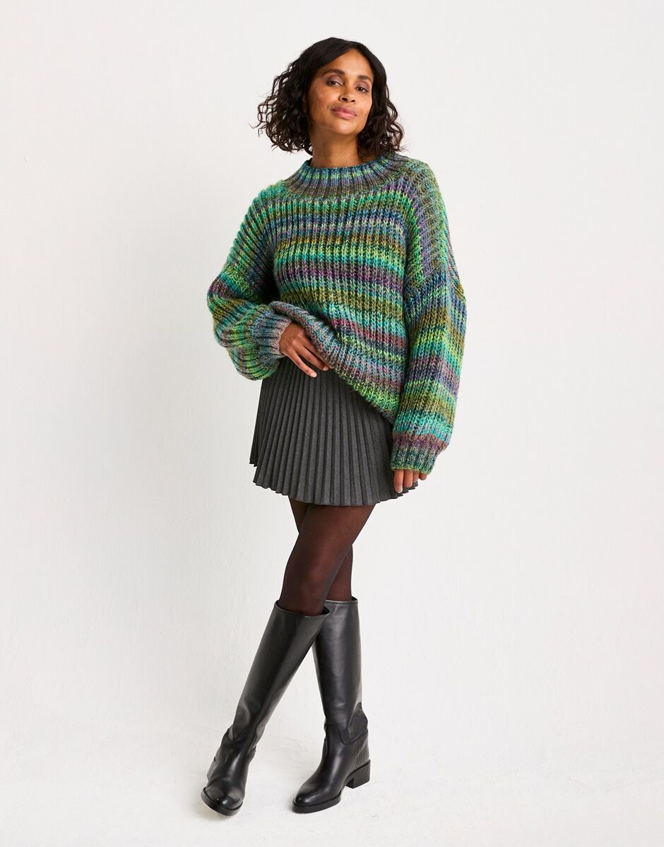 SEMI-PRECIOUS SWEATER KNITTING PATTERN IN JEWELSPUN WITH WOOL CHUNKY Self Striping Yarn