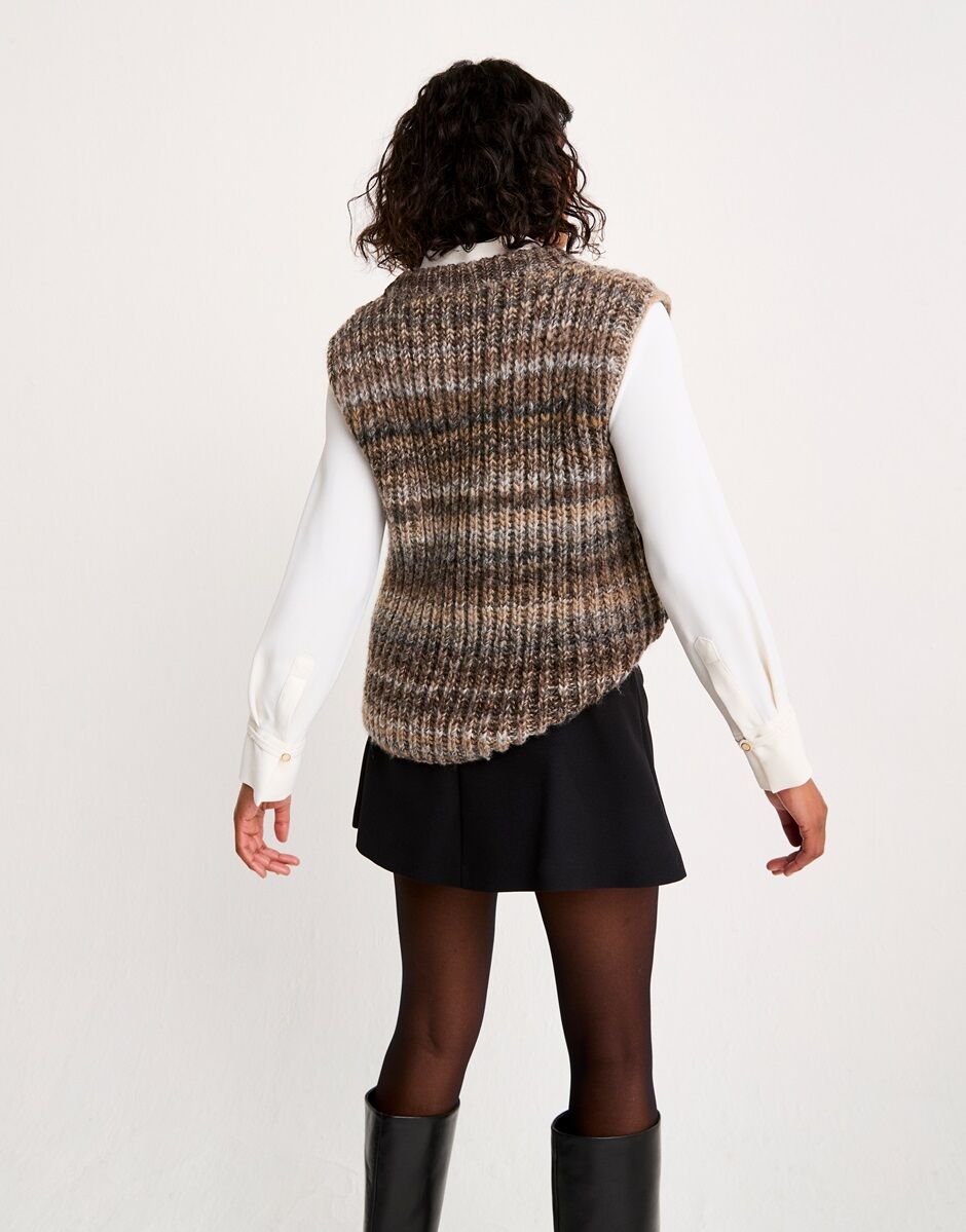 BENEATH THE SURFACE VEST KNITTING PATTERN IN JEWELSPUN WITH WOOL CHUNKY Self Striping Yarn
