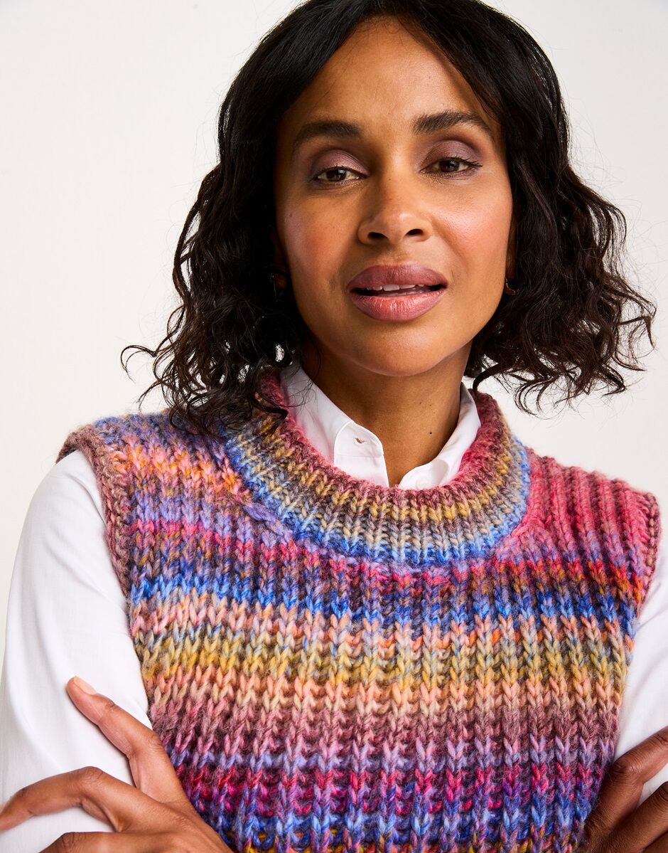 BENEATH THE SURFACE VEST KNITTING PATTERN IN JEWELSPUN WITH WOOL CHUNKY Self Striping Yarn