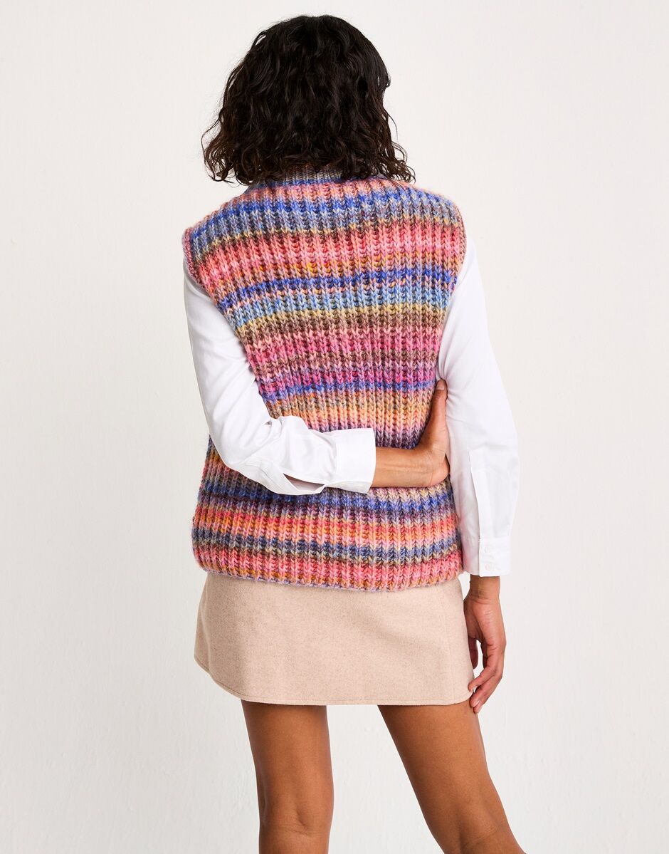BENEATH THE SURFACE VEST KNITTING PATTERN IN JEWELSPUN WITH WOOL CHUNKY Self Striping Yarn