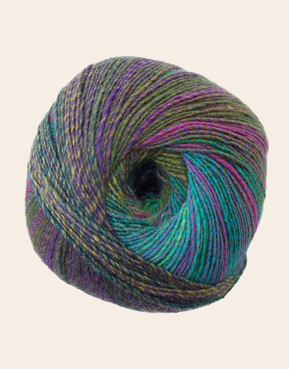 SIRDAR JEWELSPUN ARAN, 200G SELF STRIPING YARN