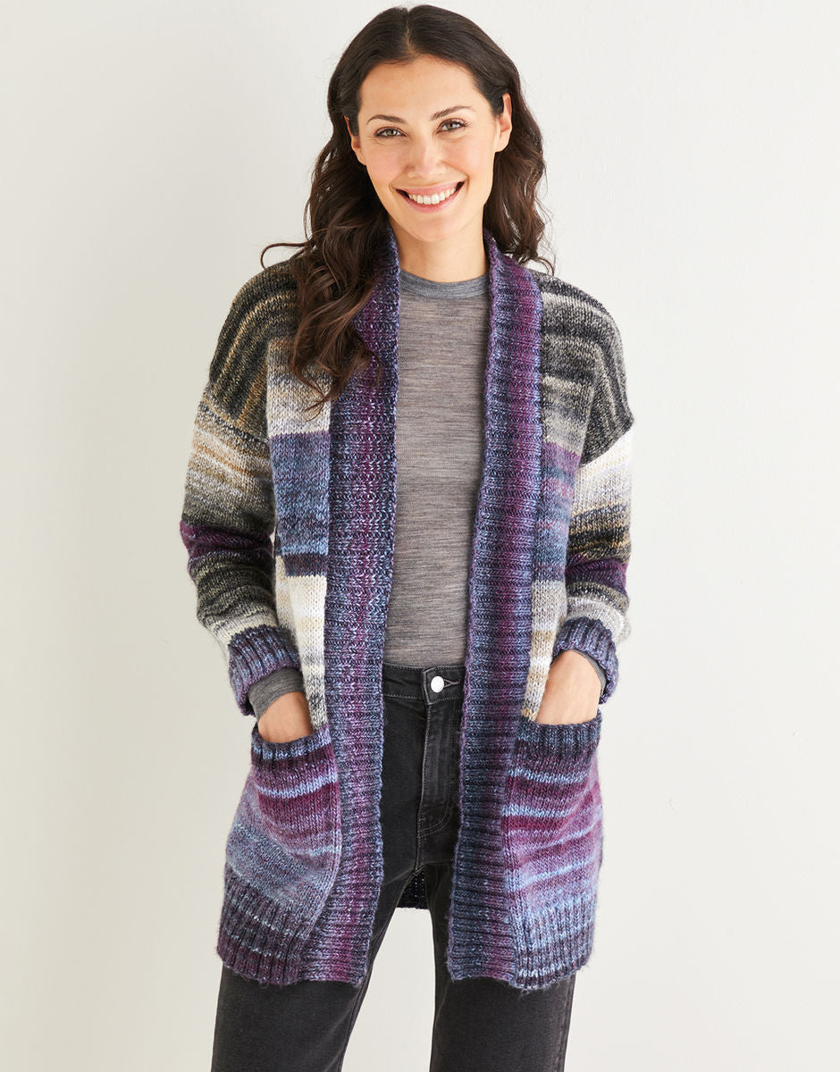 WOMEN’S WIDE RIB LONGLINE CARDIGAN IN SIRDAR JEWELSPUN | Design no 10138